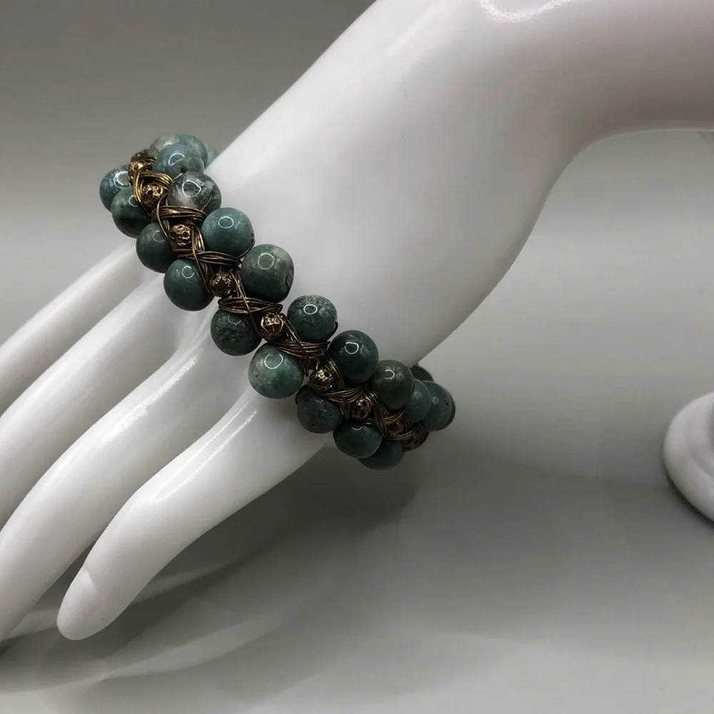 Artisan handcrafted green stone gemstone wire braid toggle clasp bracelet UNISEX